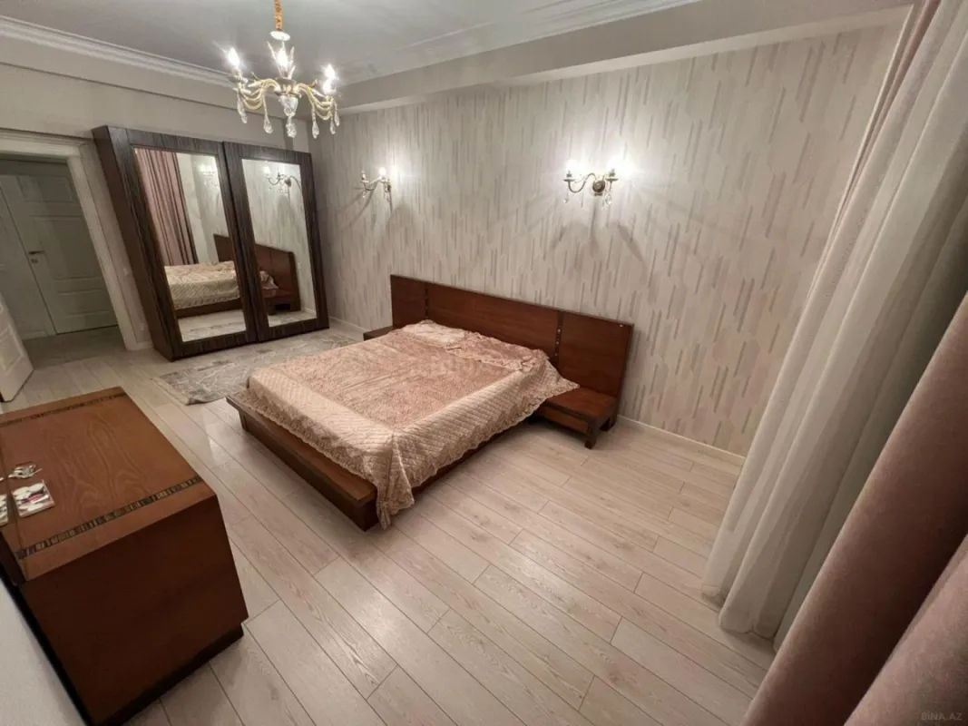 Kirayə verilir 3 otaqlı mənzil 110 m²