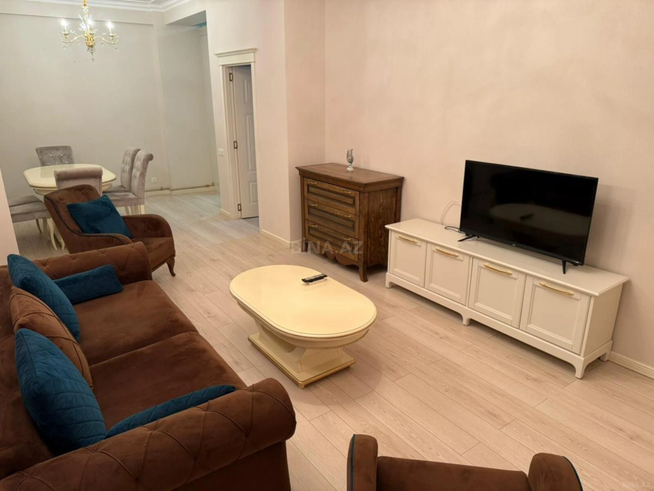 Kirayə verilir 3 otaqlı mənzil 110 m²