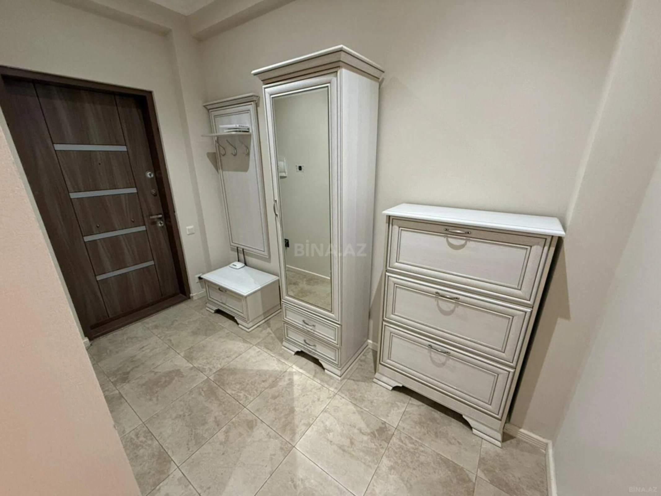 Kirayə verilir 3 otaqlı mənzil 110 m²