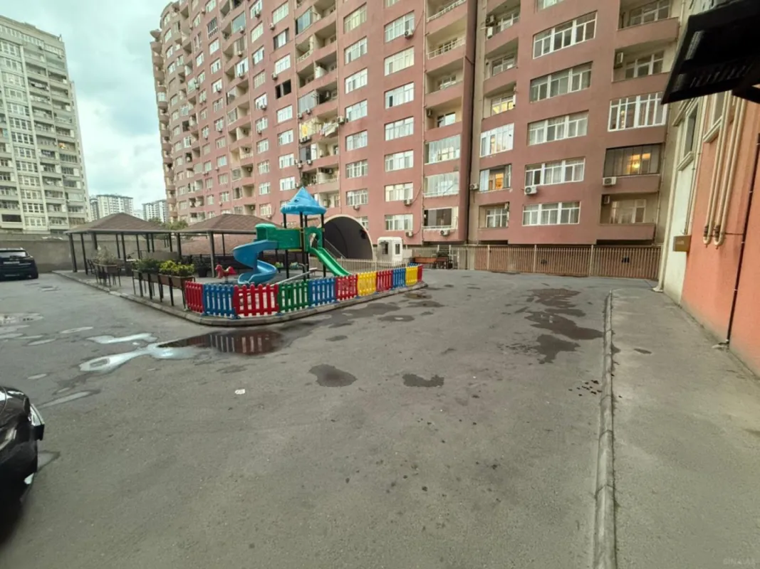 Kirayə verilir 3 otaqlı mənzil 110 m²