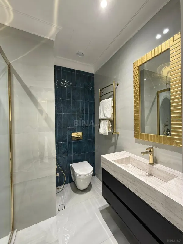 Satılır 4 otaqlı mənzil 140 m²