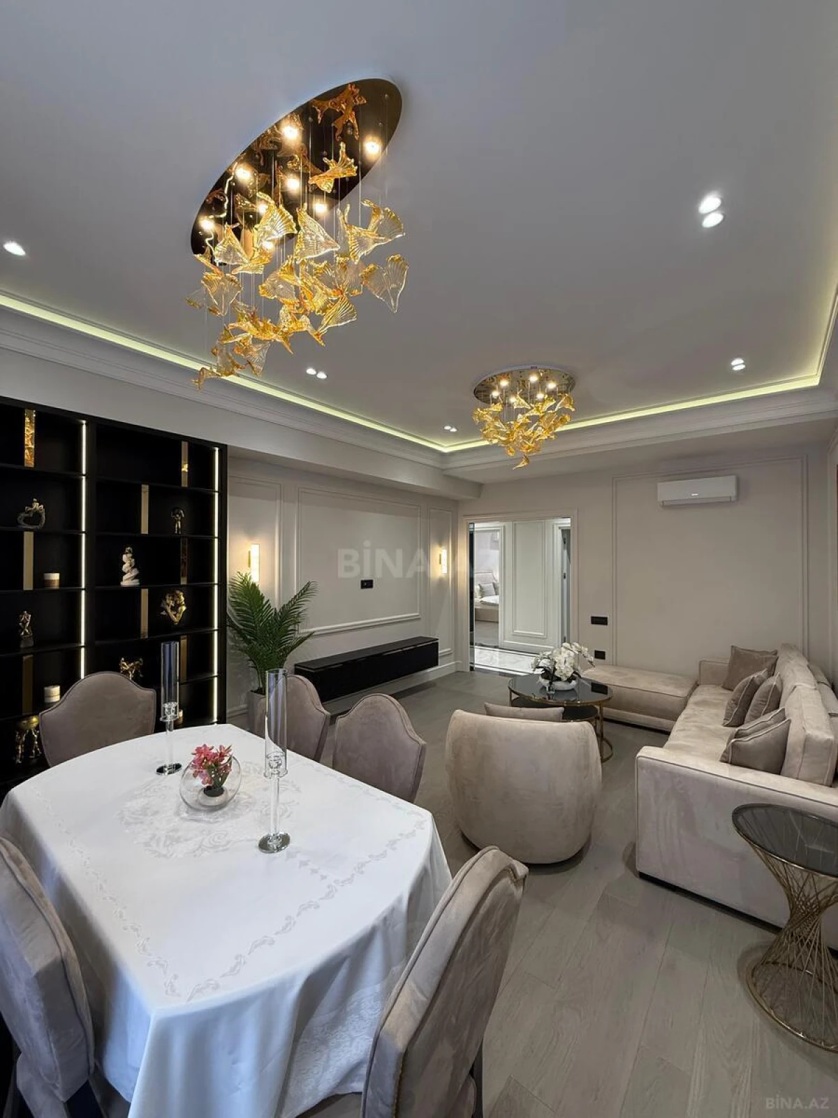 Satılır 4 otaqlı mənzil 140 m²