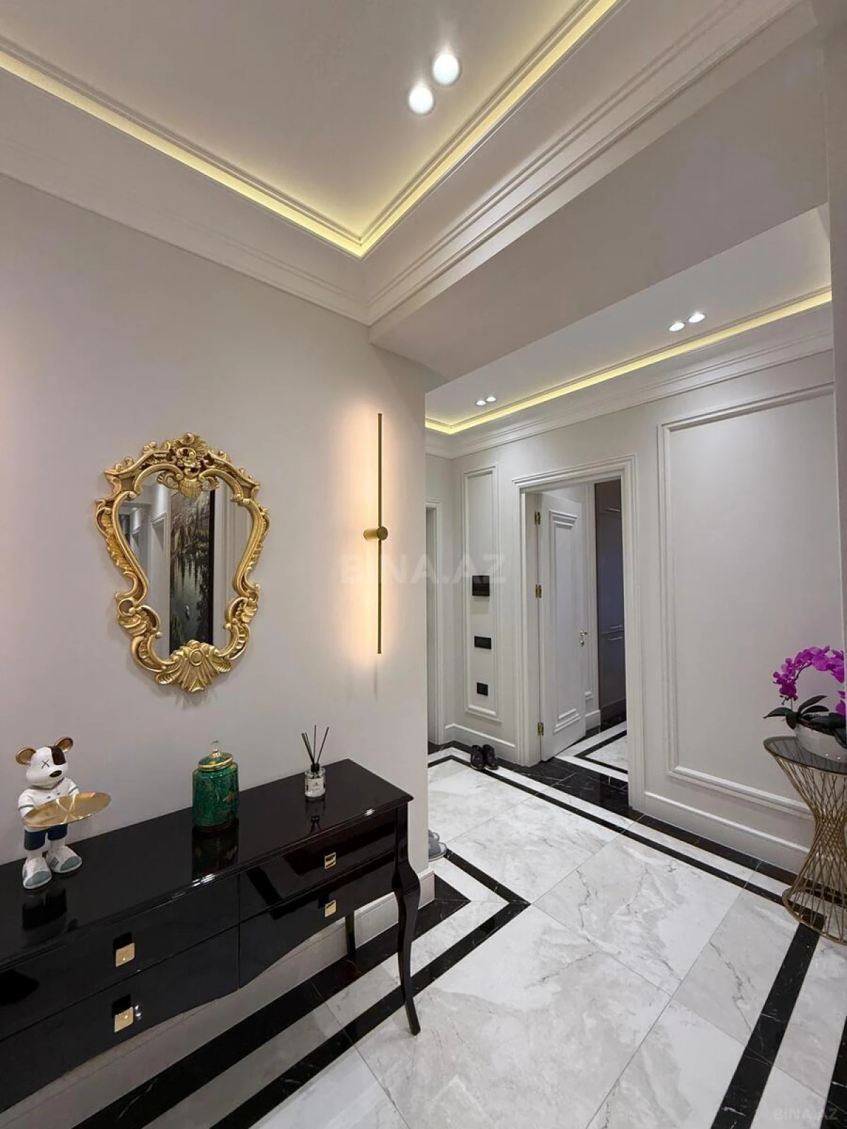 Satılır 4 otaqlı mənzil 140 m²