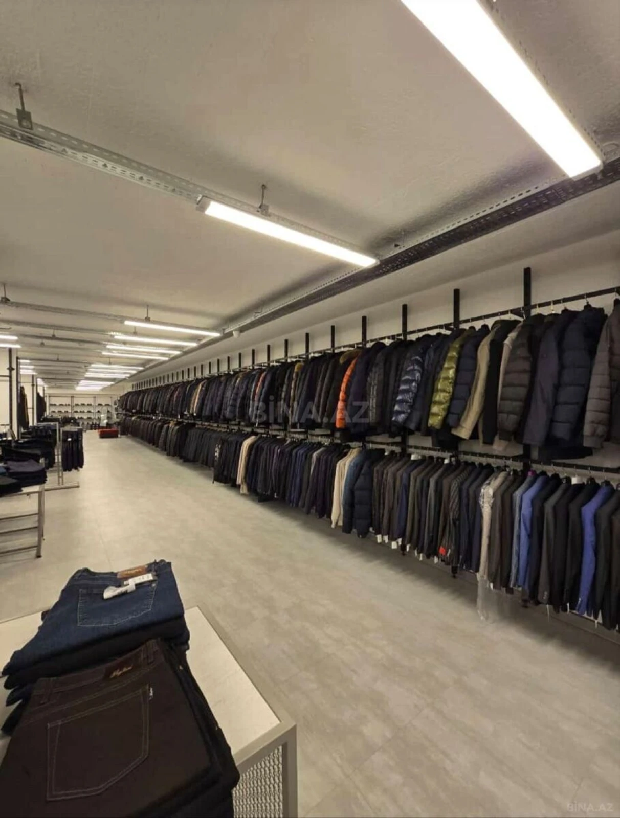 Satılır obyekt 1000 m²