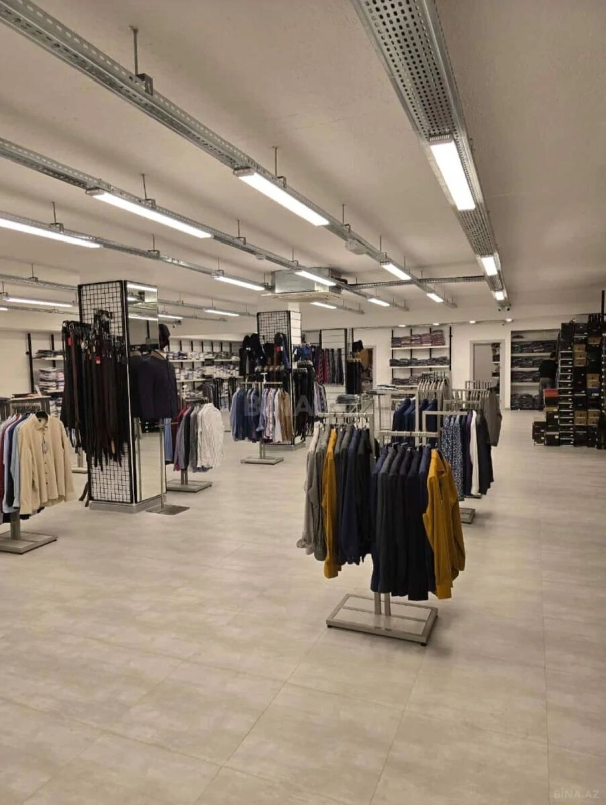 Satılır obyekt 1000 m²