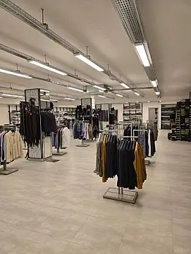 Satılır obyekt 1000 m²