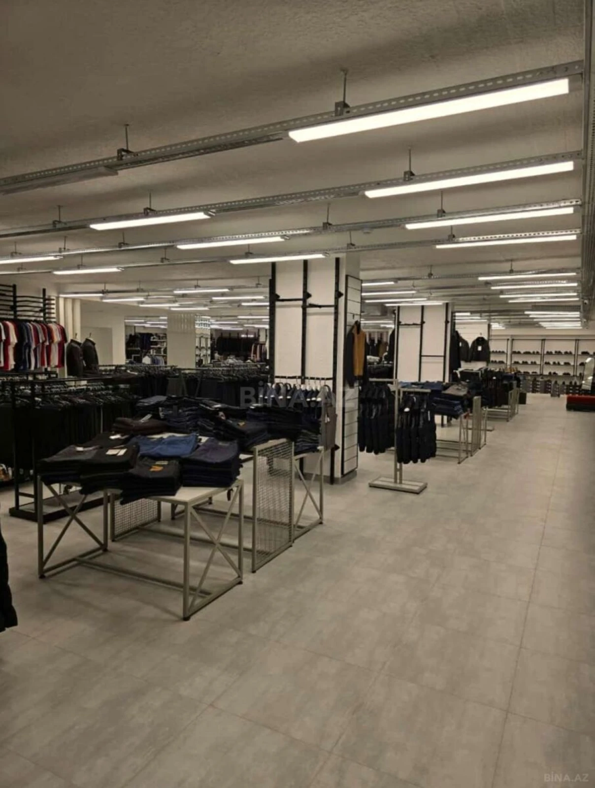 Satılır obyekt 1000 m²