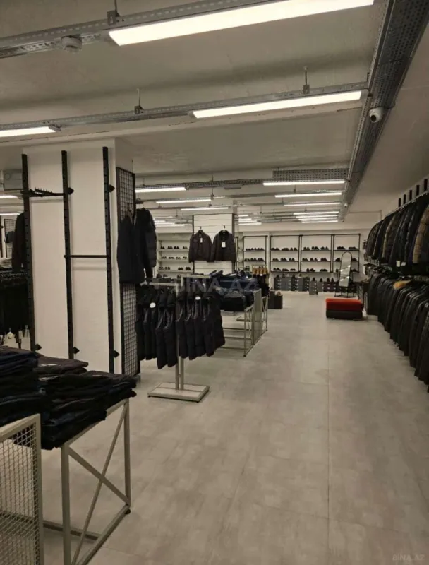 Satılır obyekt 1000 m²