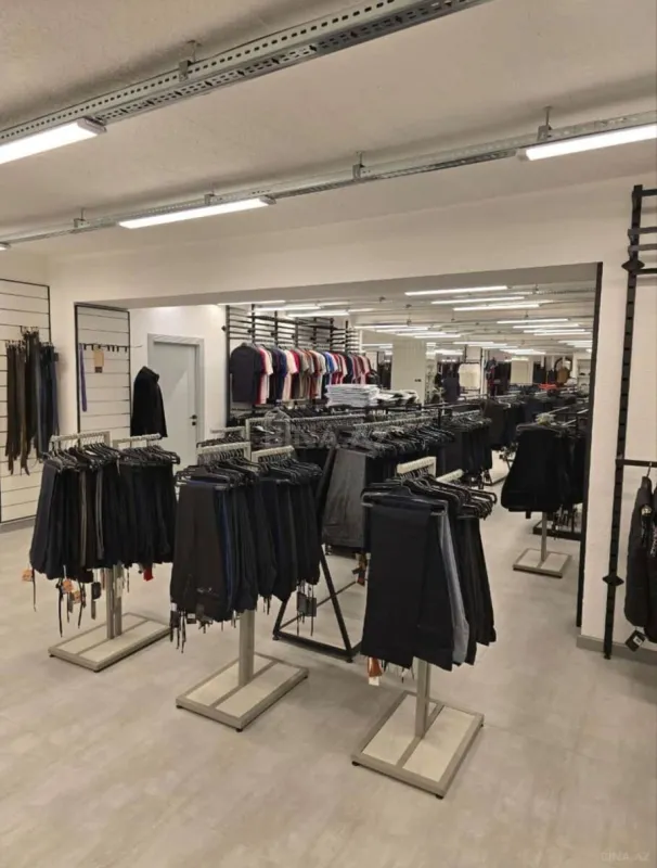 Satılır obyekt 1000 m²