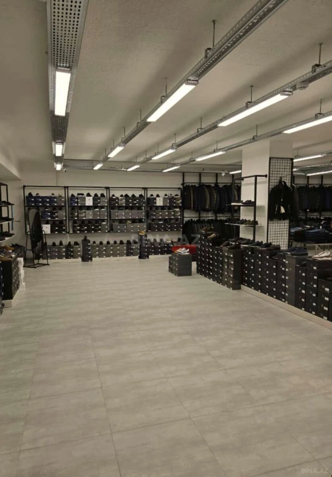 Satılır obyekt 1000 m²