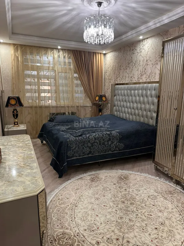 Satılır 3 otaqlı mənzil 120 m²