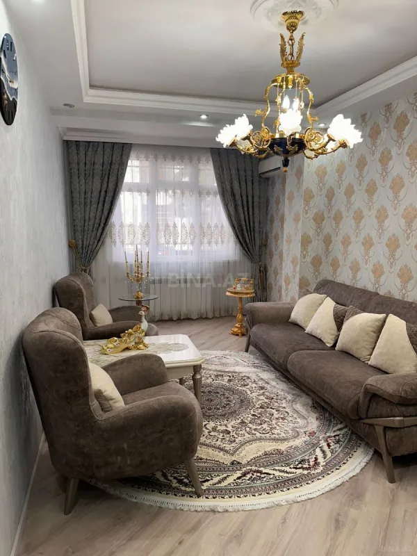 Satılır 3 otaqlı mənzil 120 m²
