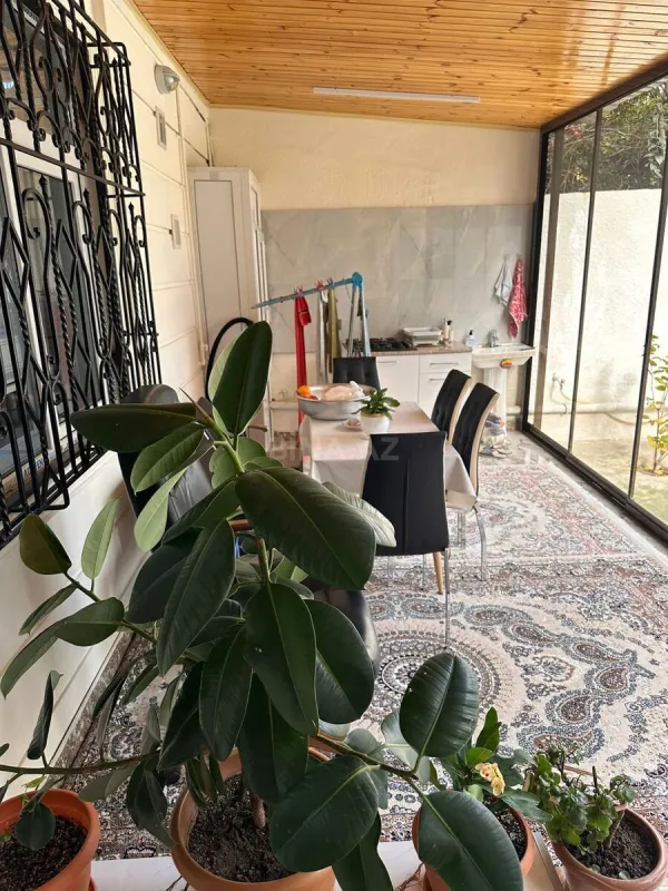 Satılır 3 otaqlı mənzil 120 m²