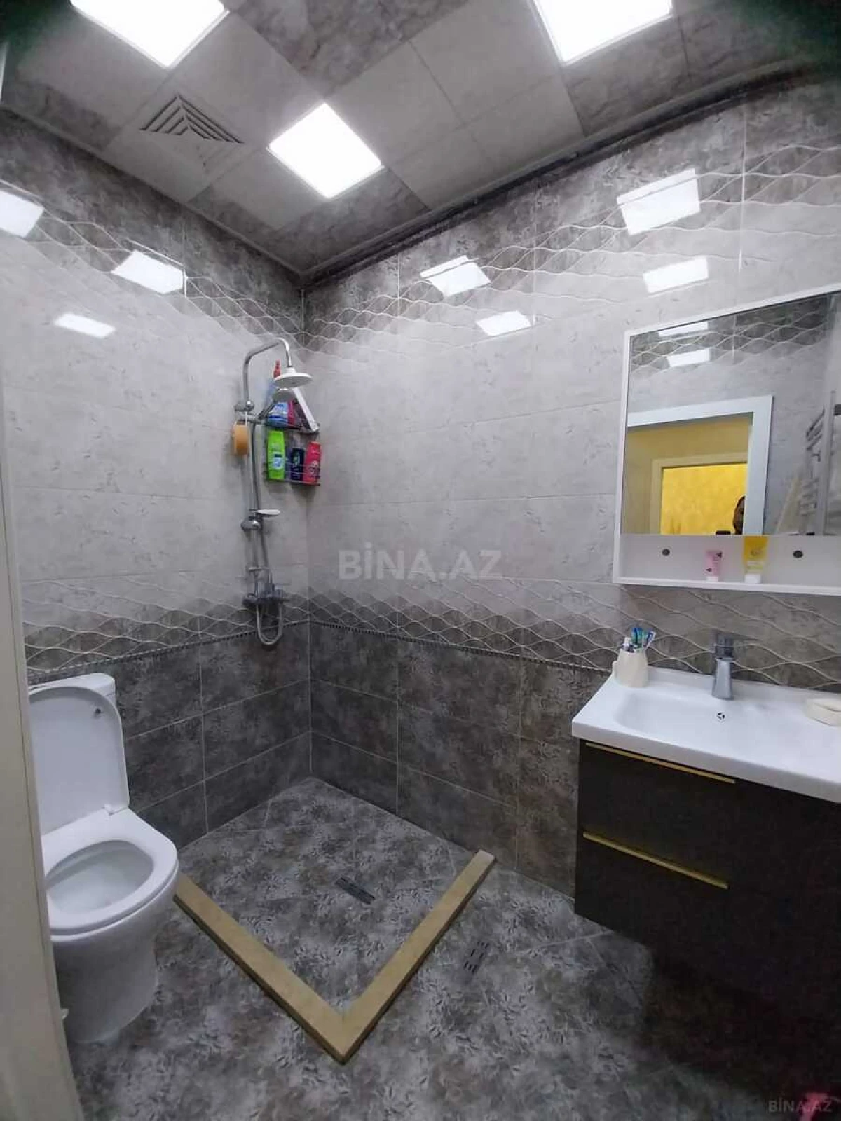 Satılır 2 otaqlı mənzil 60 m²