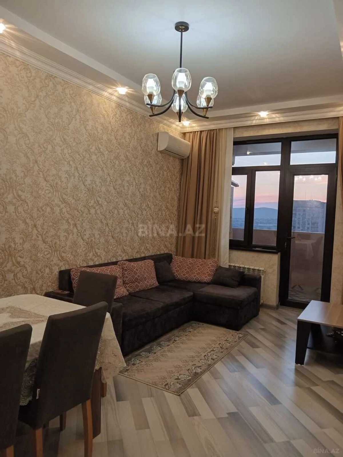 Satılır 2 otaqlı mənzil 60 m²