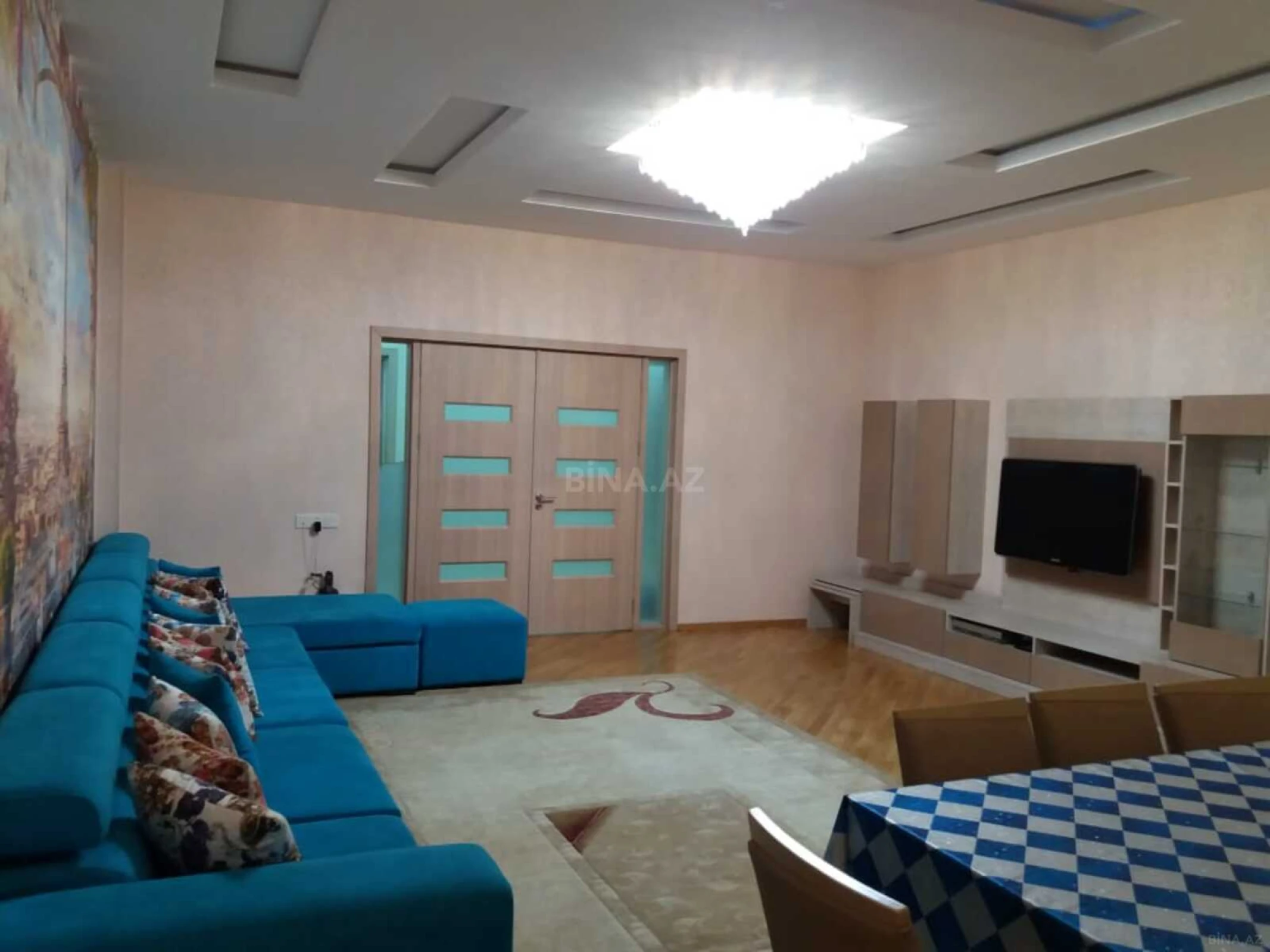 Satılır 3 otaqlı mənzil 125 m²
