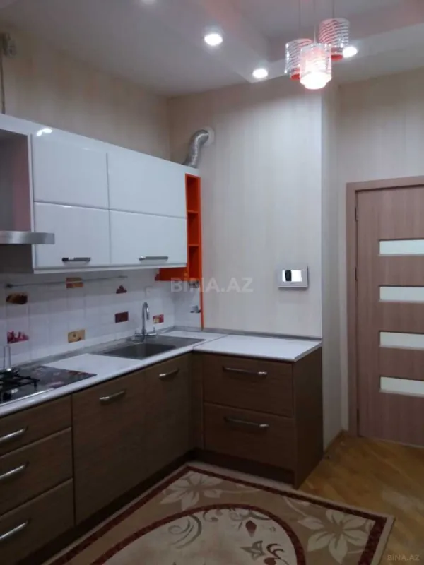 Satılır 3 otaqlı mənzil 125 m²