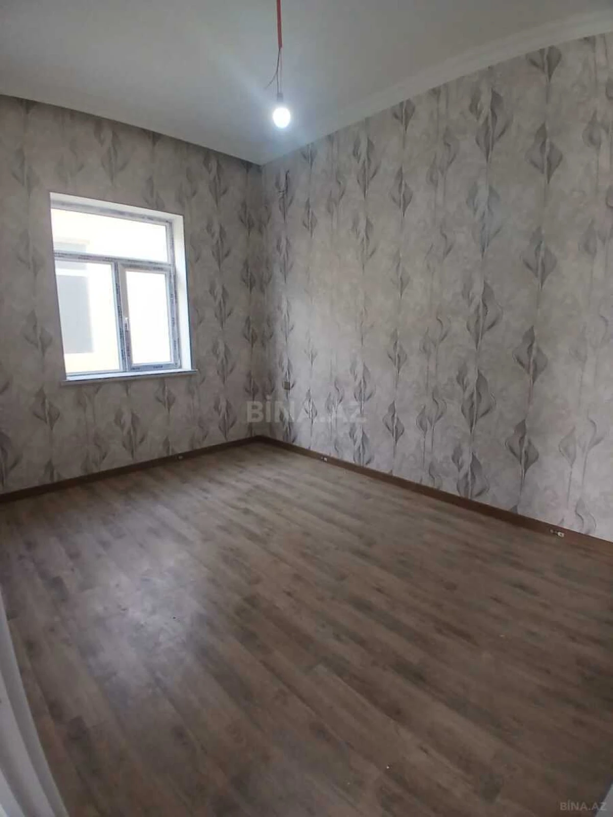 Satılır 7 otaqlı həyət evi 240 m²