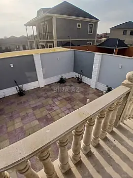 Satılır 7 otaqlı həyət evi 240 m²