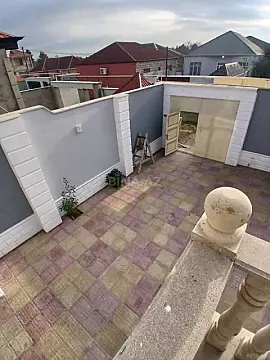 Satılır 7 otaqlı həyət evi 240 m²