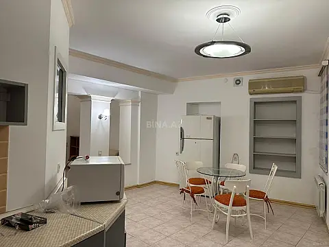 Kirayə verilir 6 otaqlı mənzil 220 m²