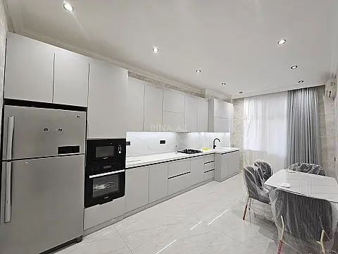Satılır 3 otaqlı mənzil 117 m²