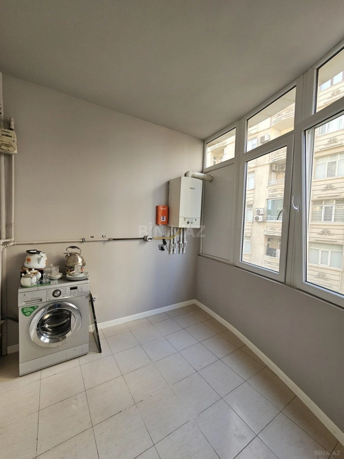 Satılır 3 otaqlı mənzil 117 m²