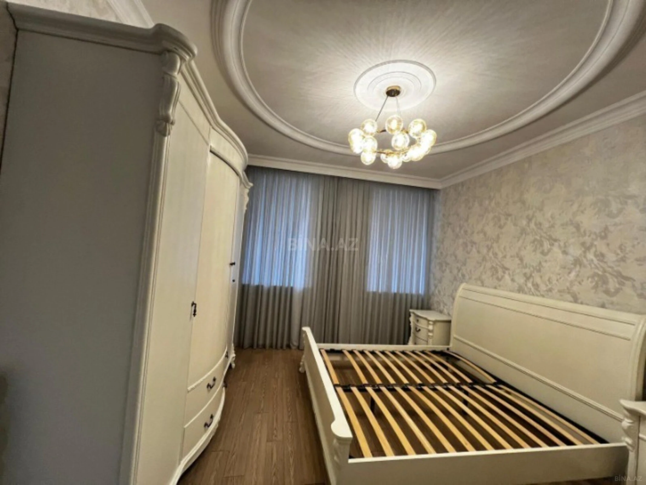 Satılır 3 otaqlı mənzil 117 m²