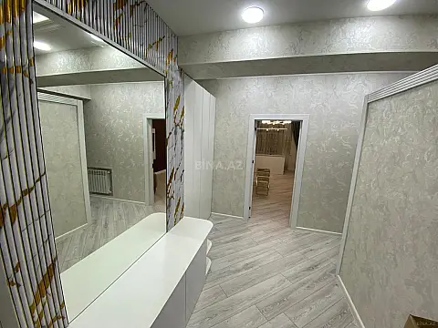Satılır 2 otaqlı mənzil 81 m²