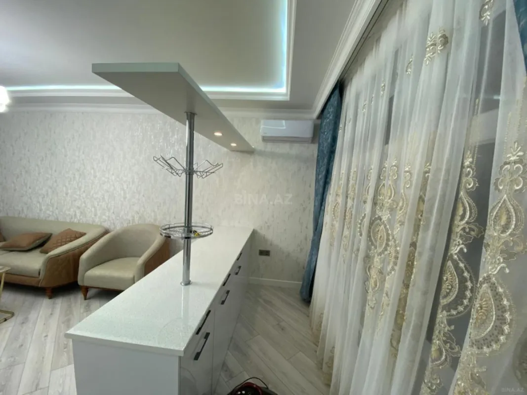 Satılır 2 otaqlı mənzil 81 m²