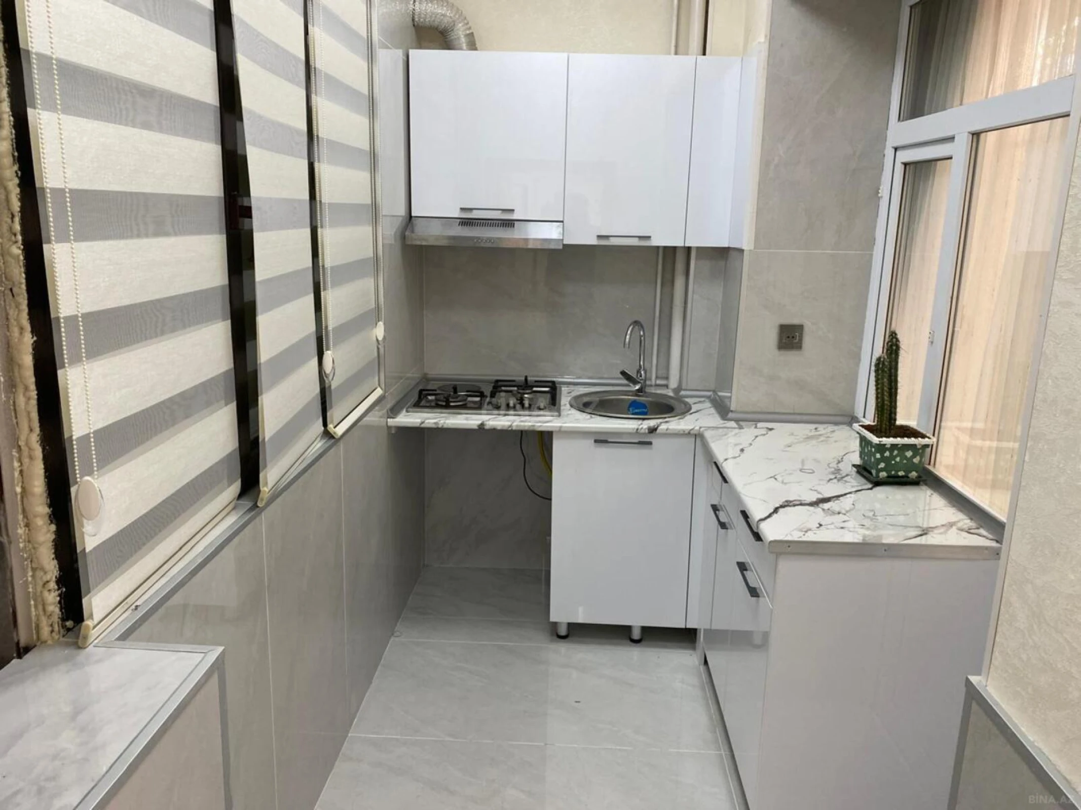 Satılır 2 otaqlı mənzil 81 m²
