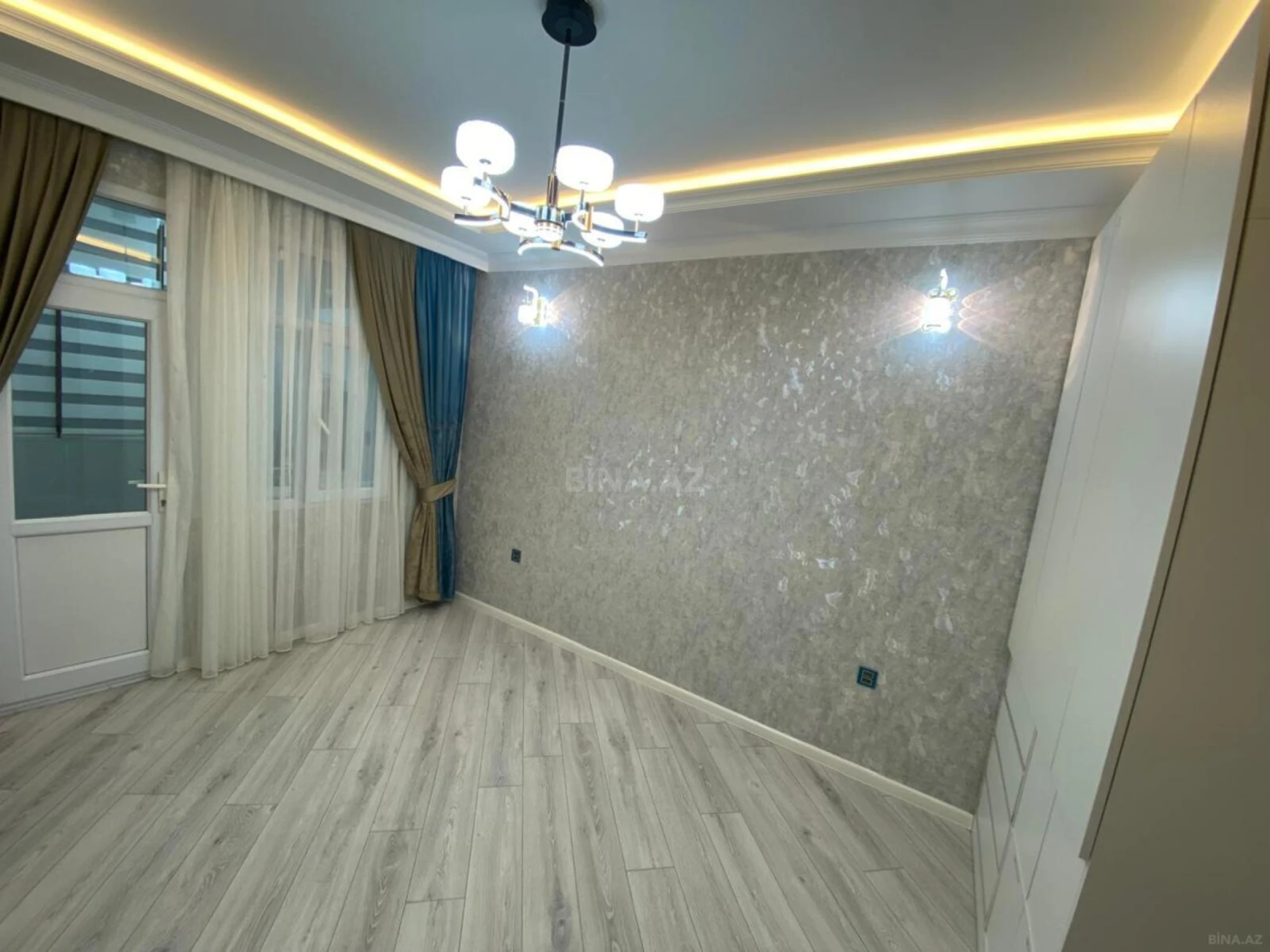 Satılır 2 otaqlı mənzil 81 m²