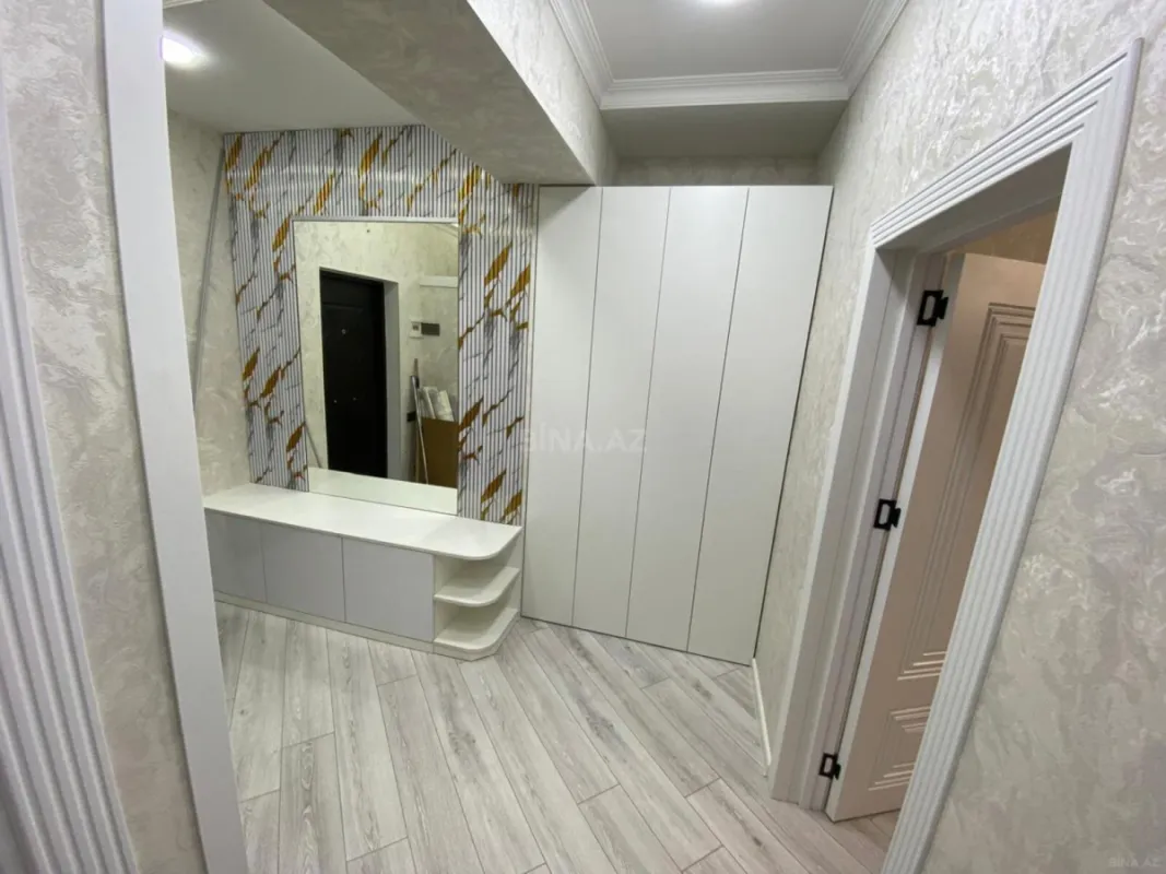 Satılır 2 otaqlı mənzil 81 m²