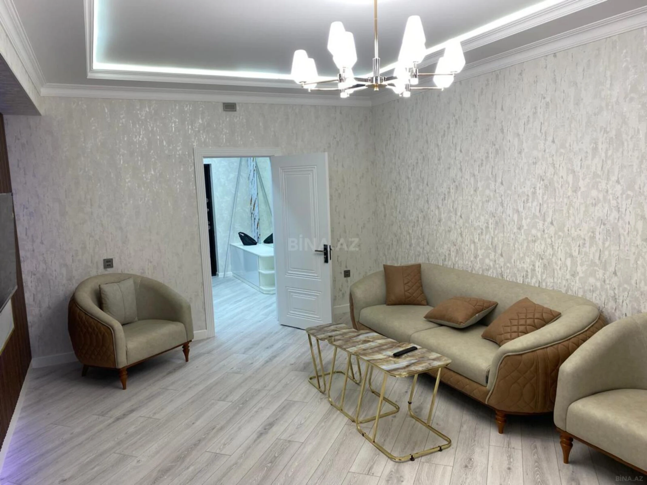 Satılır 2 otaqlı mənzil 81 m²