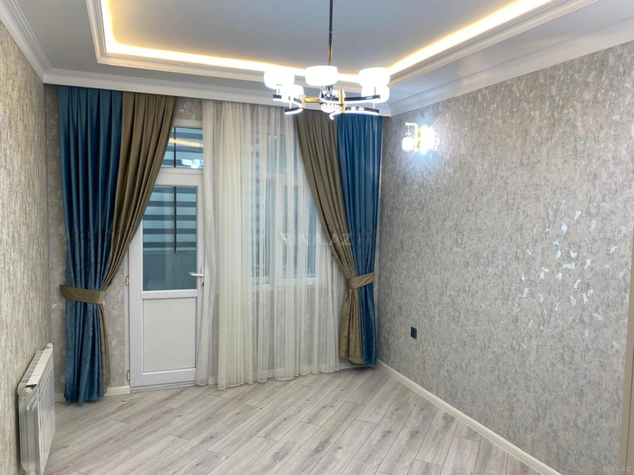 Satılır 2 otaqlı mənzil 81 m²