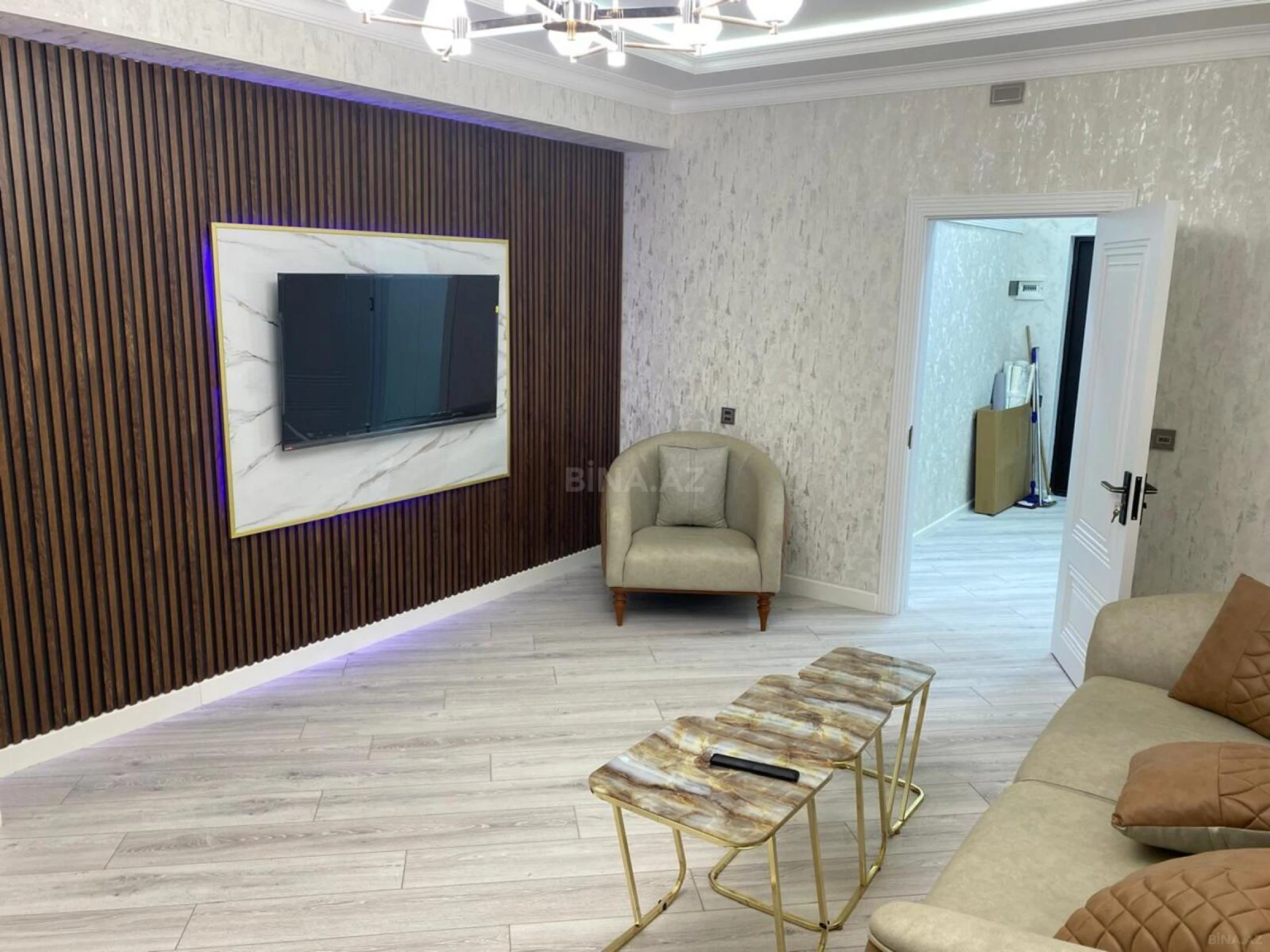 Satılır 2 otaqlı mənzil 81 m²