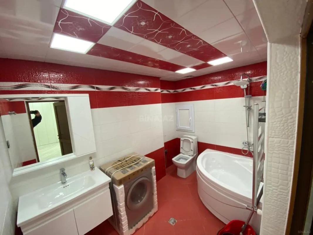 Satılır 2 otaqlı mənzil 81 m²