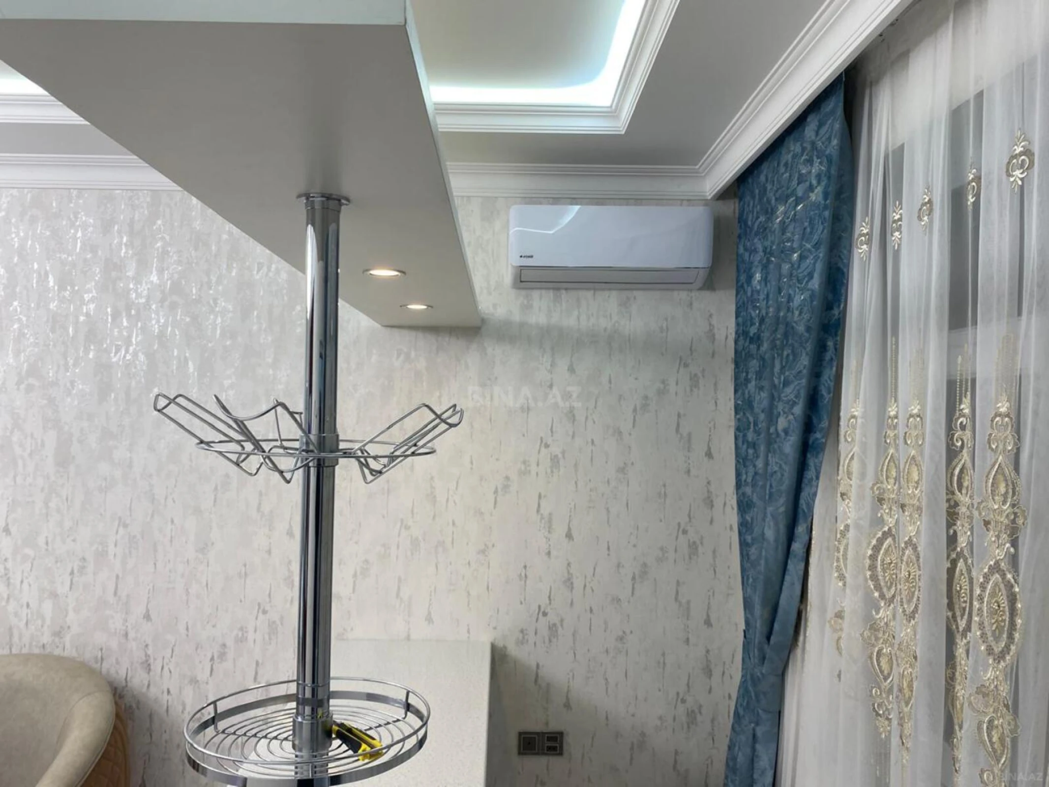 Satılır 2 otaqlı mənzil 81 m²