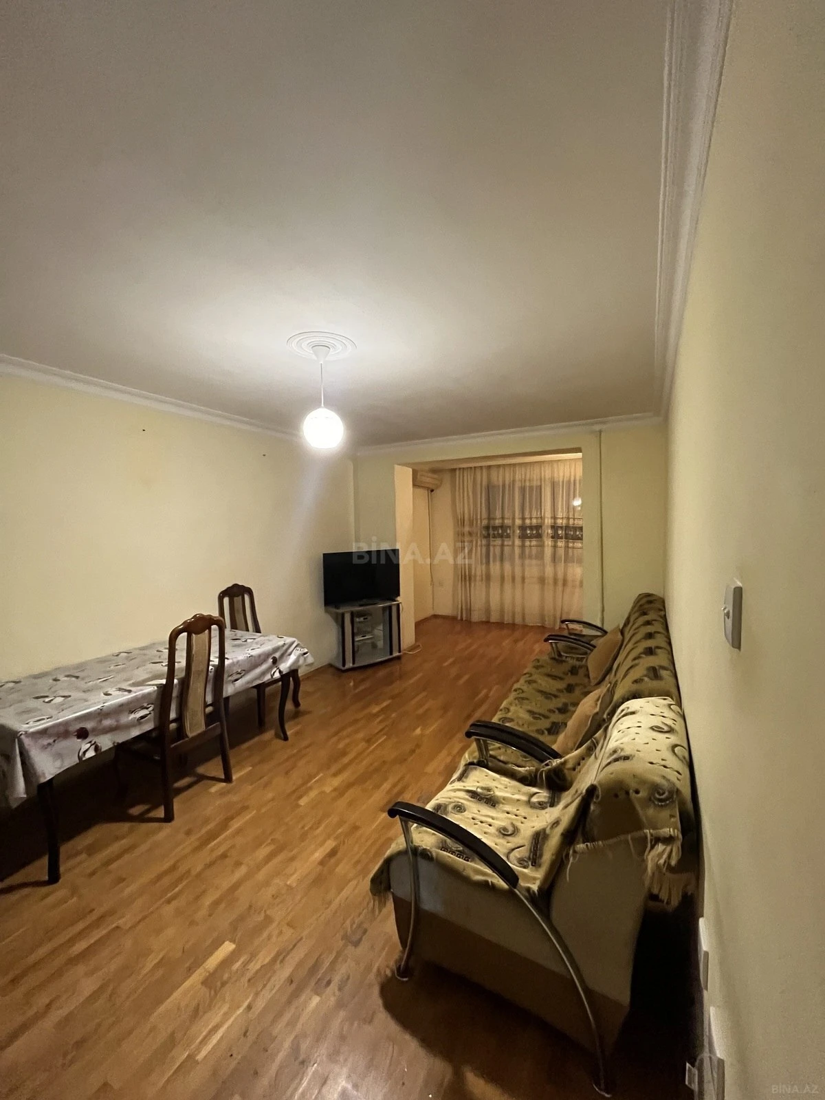 Kirayə verilir 2 otaqlı mənzil 60 m²