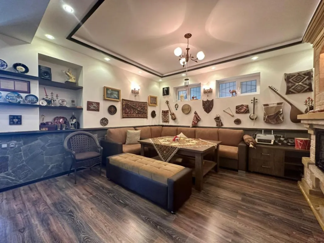 Kirayə verilir 6 otaqlı həyət evi 500 m²