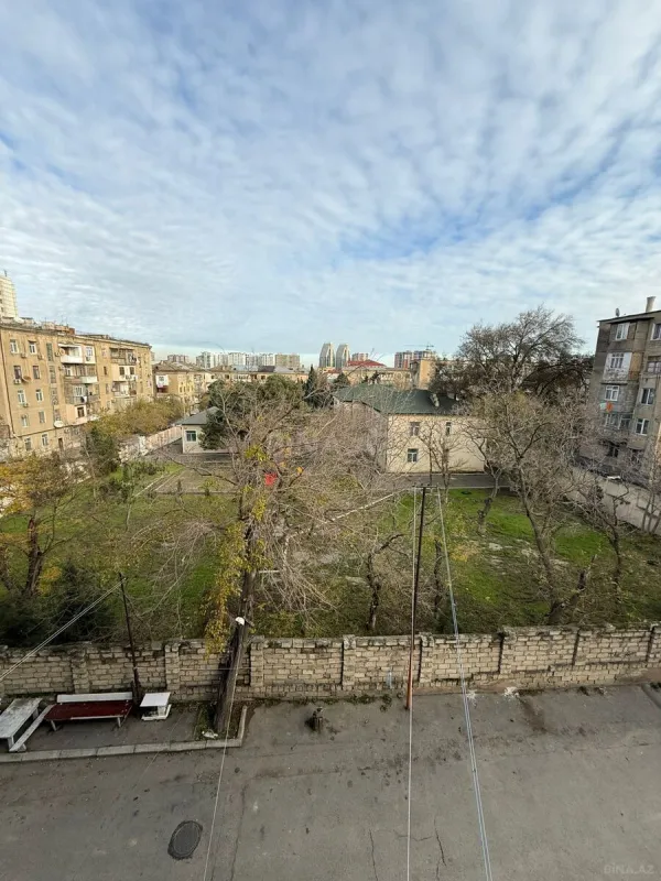 Satılır 3 otaqlı mənzil 50 m²