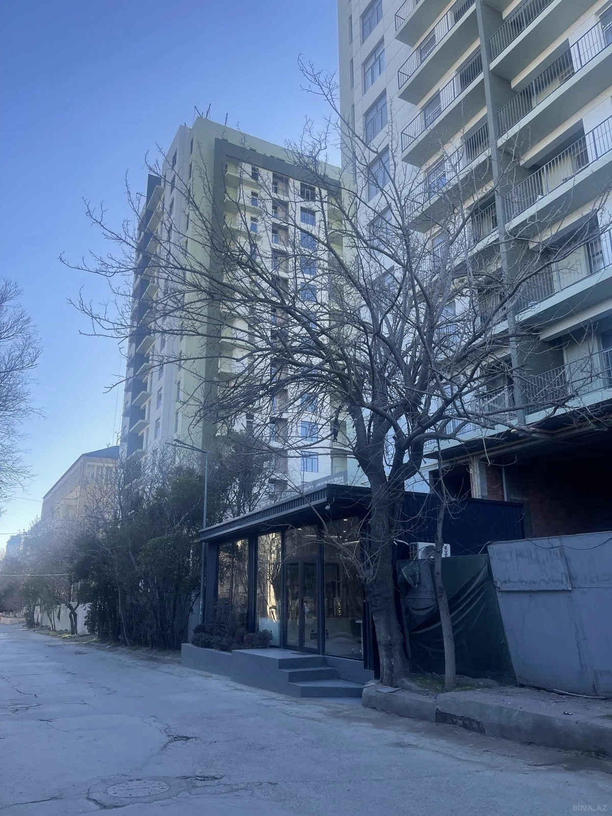 Satılır 2 otaqlı mənzil 69 m²
