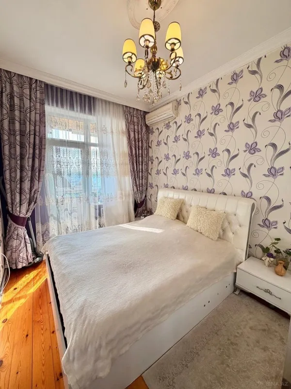 Satılır 2 otaqlı mənzil 60 m²