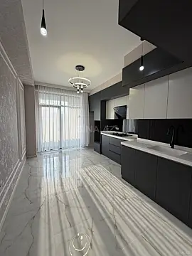 Satılır 3 otaqlı mənzil 129 m²