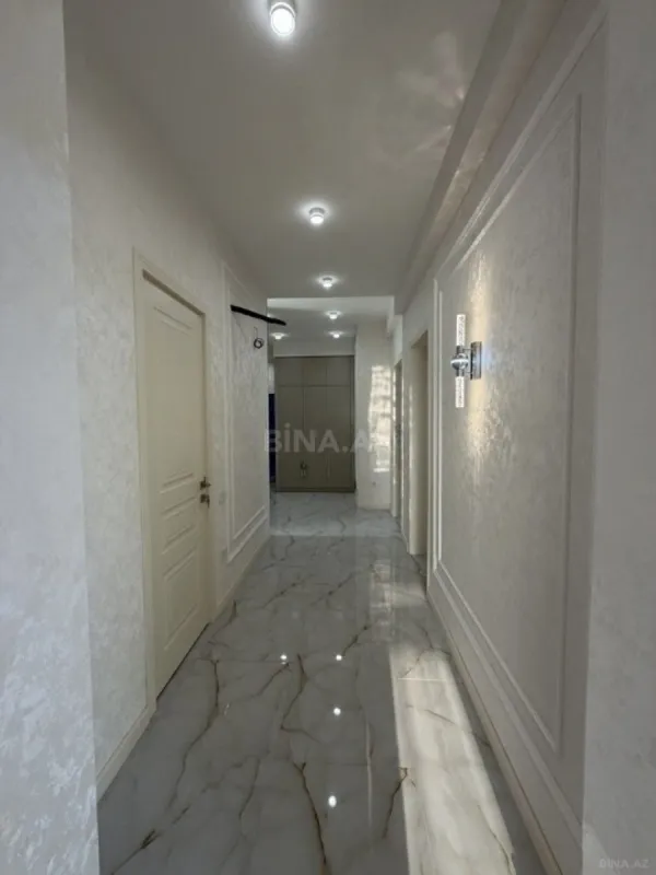 Satılır 3 otaqlı mənzil 129 m²
