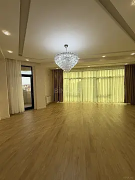 Satılır 3 otaqlı mənzil 129 m²