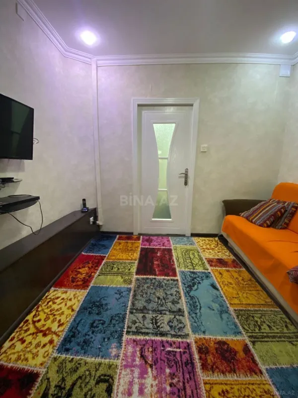 Satılır 5 otaqlı mənzil 110 m²