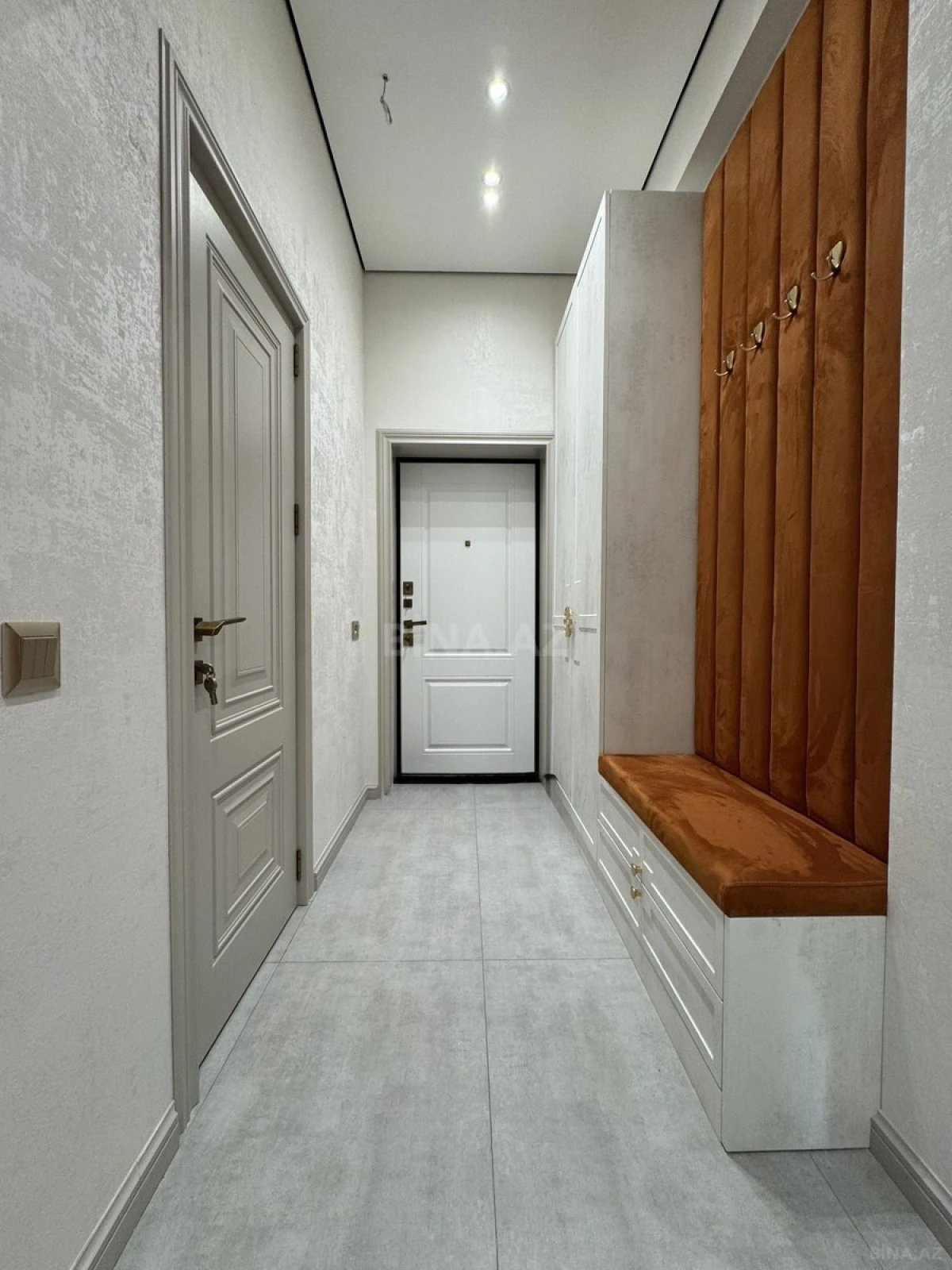 Satılır 2 otaqlı mənzil 71 m²