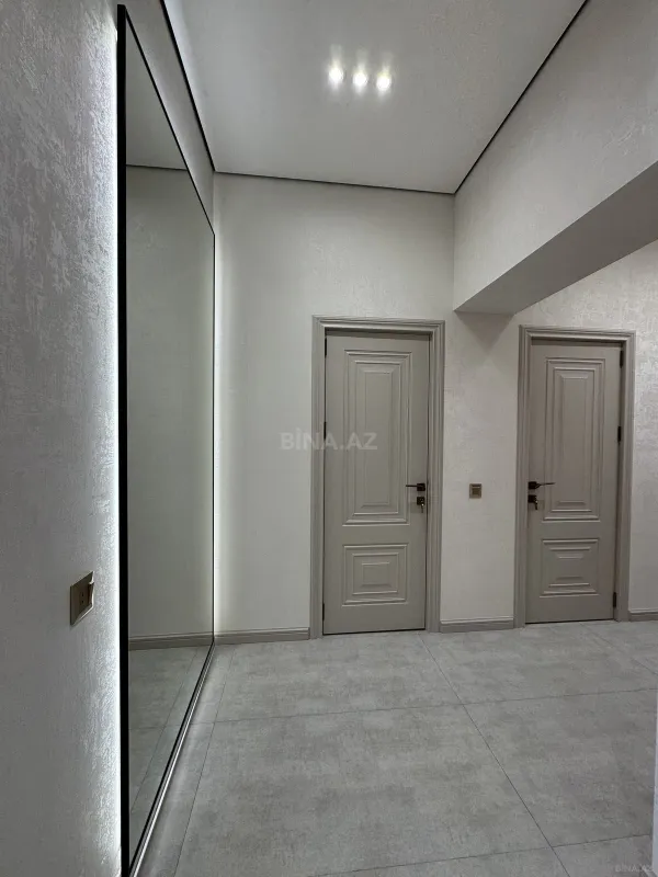 Satılır 2 otaqlı mənzil 71 m²