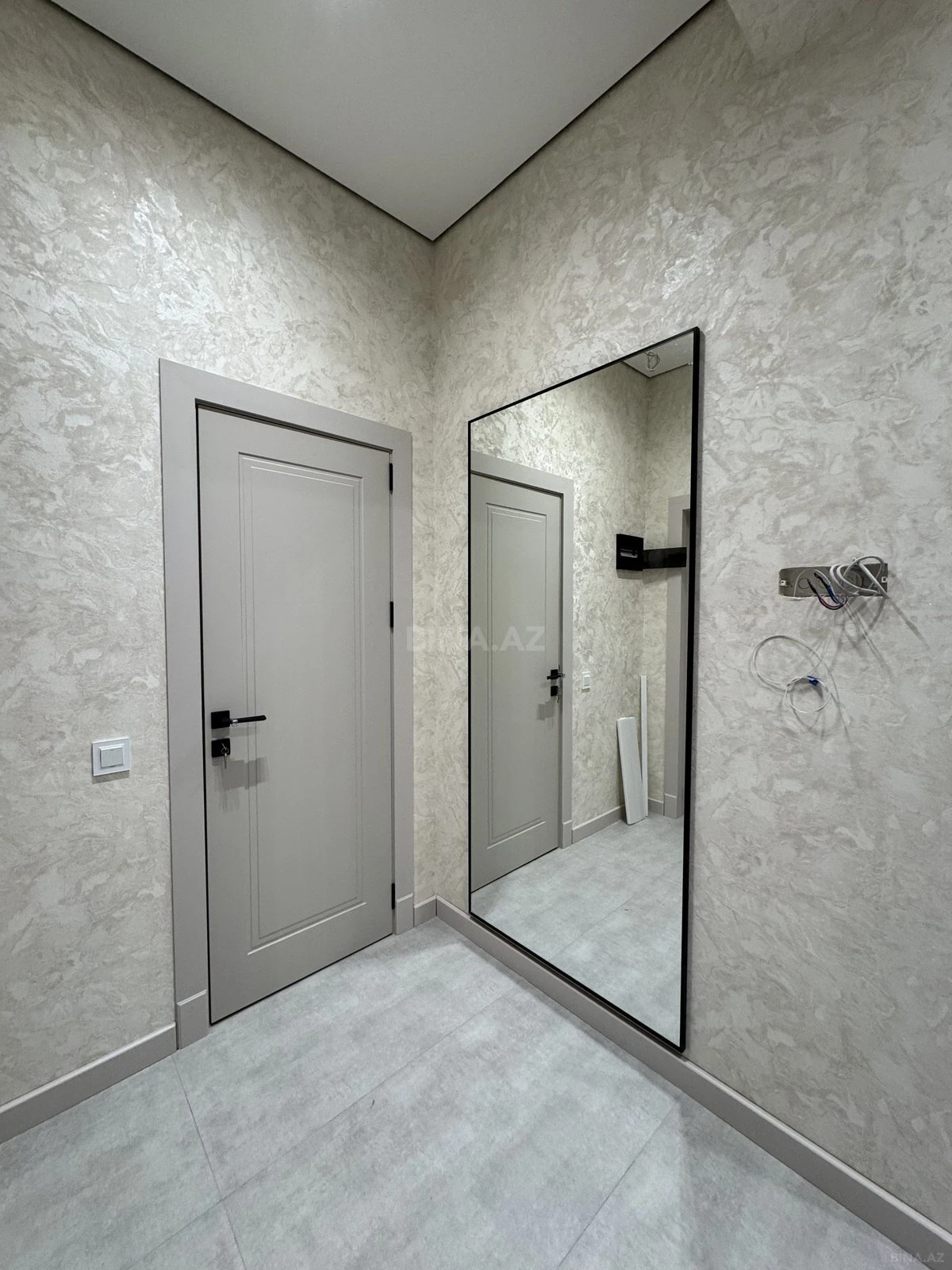 Satılır 2 otaqlı mənzil 65 m²